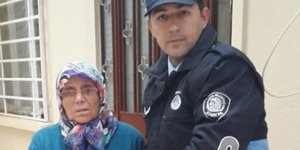 Kartal'da zabta memuru bulduu czdan sahibine teslim etti