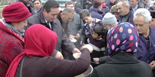 Belediye Bakan Aday Yanmaz, 3 bin kiiye ei ile birlikte aure datt