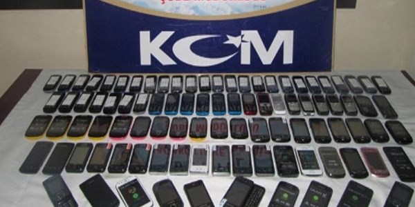 Kars'ta kaak cep telefonu ele geirildi