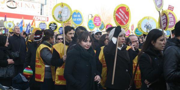Memurlarn Halkbank protestosu