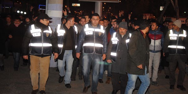 Afyonkarahisar'da renci olaylar protestosu