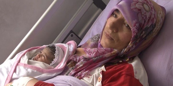 Erzurum'da 2014'n ilk bebei 'nisa' oldu