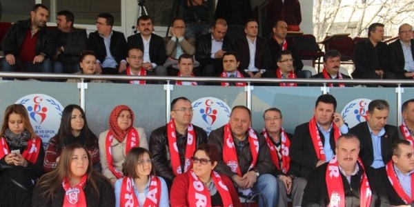 anspor Stad galibiyetle at