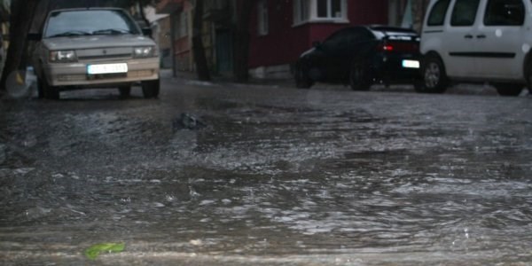 Meteoroloji'den bu iller iin kuvvetli ya uyars