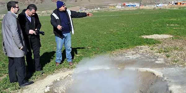 Ktahya'da ortaya kan gayzerler vatanda korkuttu