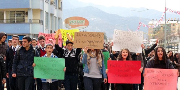 Tunceli Polisi: Canlar yerine camlar krlsn