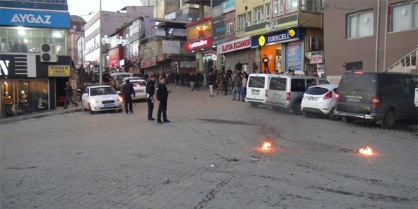 rnak'ta molotoflu saldr: 1'i polis 3 yaral