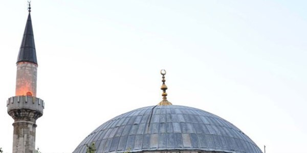 Diyanet: Trkiye'nin tm camilerinde sela okutulacak