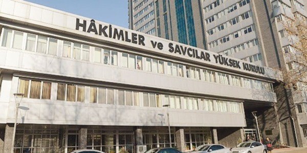 204 Hakim Ve Savcinin Unvani Alindi