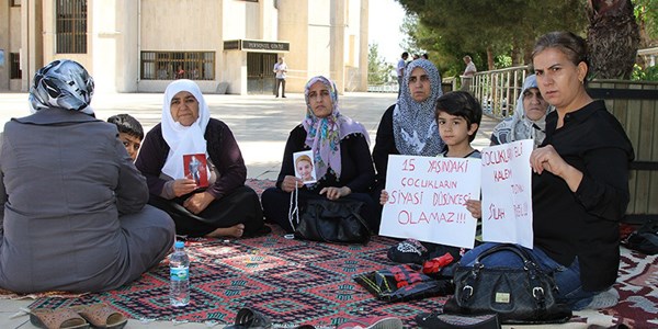 PKK'ya katlan renci annesine kat