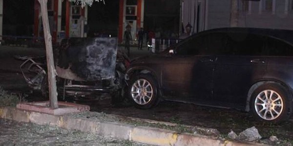 Belediye Bakan'na bombal saldrda 2 gzalt