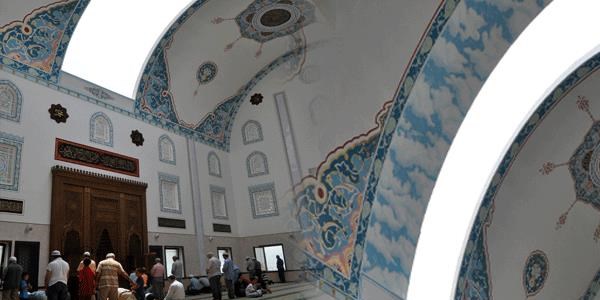 Bursa'da kubbesi alan cami