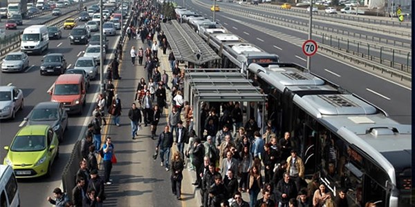 Baz metrobs seferleri iptal edildi