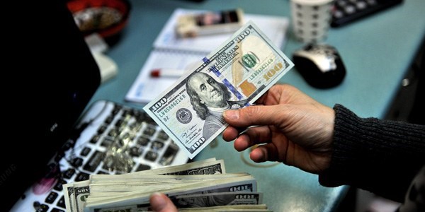 Dolar ve Euro'da hareketlilik