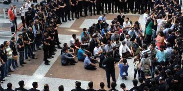 242 polis grevden uzaklatrld