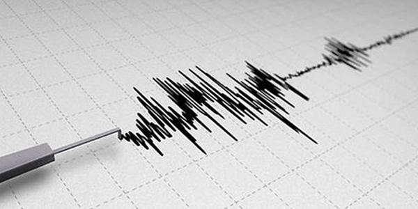 zmir'de 3,7 byklnde deprem