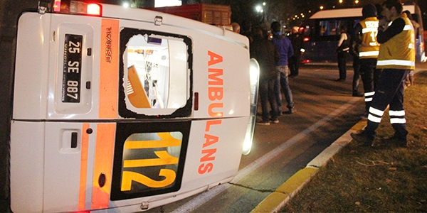 Ambulansla minibs arpt: 5 yaral