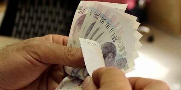 Okullarda harcanmayan 80 milyon lira para varm