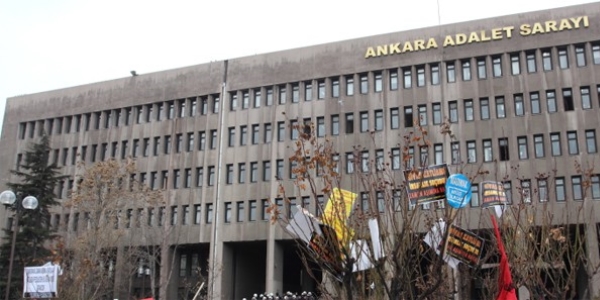 Ankara Adliyesi nnde zincirli eylem