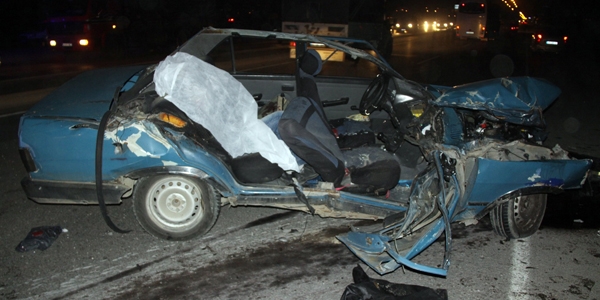 Bursa'da trafik kazas: 2 l, 3 yaral