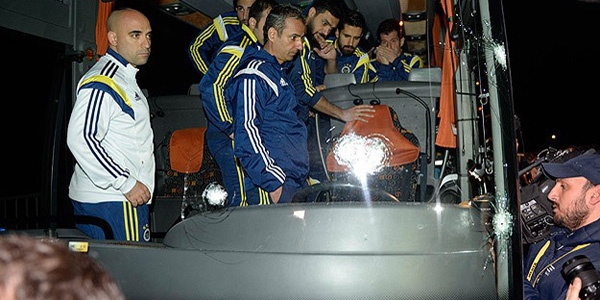 Fenerbahe otobsne pompal silahla saldrld