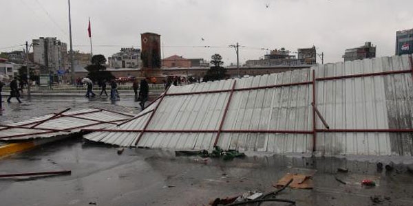 Taksim Meydan'n Poyraz vurdu