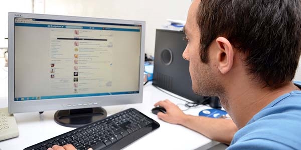 Yerli Facebook'a diploma engeli!