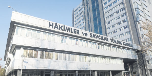 300 hakim ve savcnn yerleri istekleri dnda deitirildi