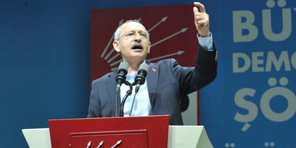 CHP'de gzler Meclis vitrininde