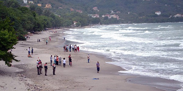 Samsun'da pombal tfekle saldr: 1 l 4 yaral