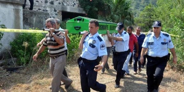 Serinlemek iin sulama bendine giren ocuk bouldu