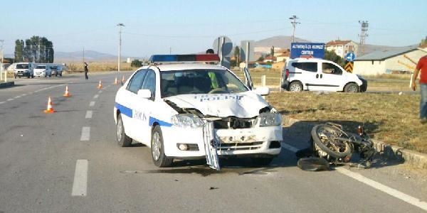 Polisin arpt motosikletli yaraland