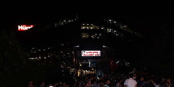 Hrriyet gazetesi protesto edildi