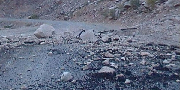 Hakkari-ukurca Karayolu'nda iki ayr patlama