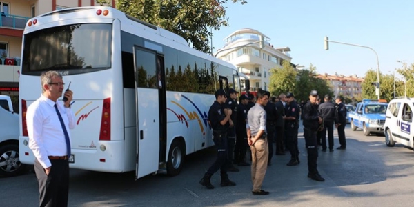 AK Parti milletvekili adaylarnn tantm standna saldr