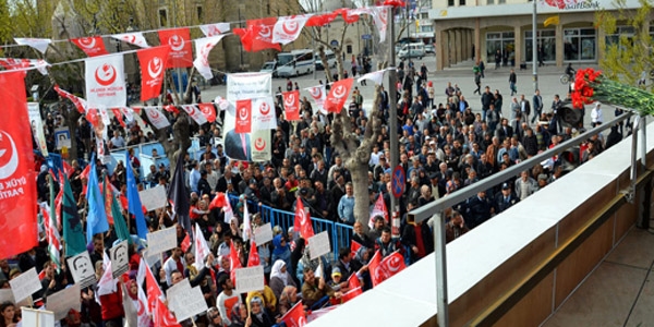 BBP zmir eski l Bakan Ekici Ak Parti'ye geti