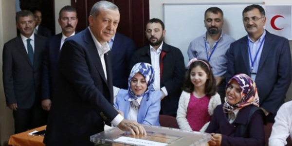 Erdoan'n oy kulland sandktan AK Parti birinci parti kt