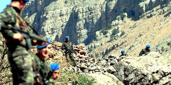 Hakkari'de atma: 2 ehit, 15 terrist ldrld