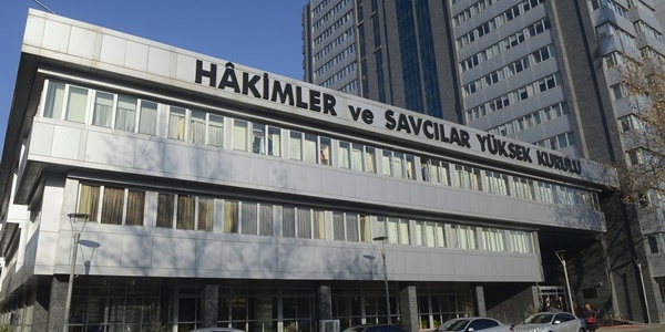 HSYK'dan 17 hakim ve savcya inceleme