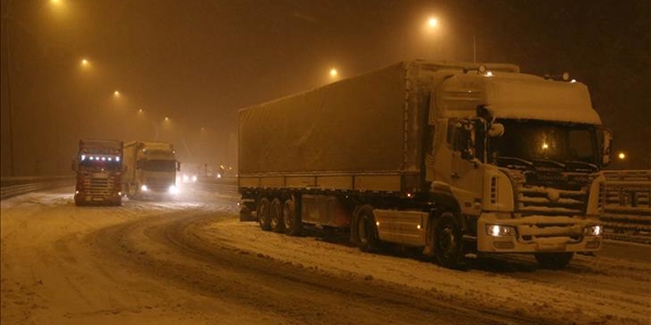 Kocaeli'de zincirleme trafik kazas: 31 yaral