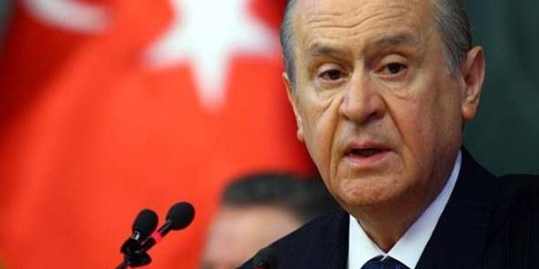 Facebook'ta Devlet Bey'e isyan: Beyaz orap hareketi