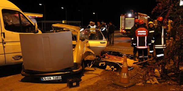 Manisa ve Mardin'de trafik kazas: 6 l, 9 yaral