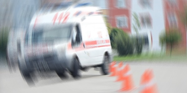 Terristler kardklar ambulanstaki tbbi malzemeleri ald