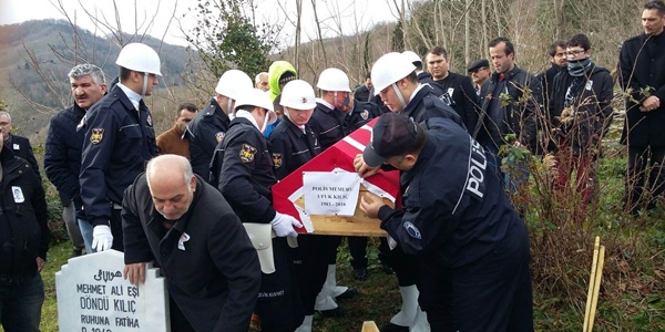 Kansere yenik den polis memuru hayatn kaybetti