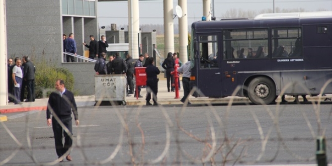 Yunanistan baz kaaklar Trkiye'ye iade ediliyor