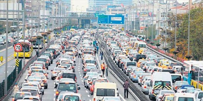 stanbul'da ara trafii %8 azald