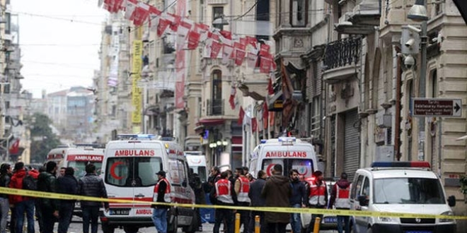 Sosyal medyadaki panii, FET'c polis balatm