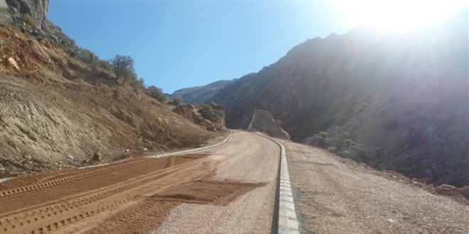 Nemrut Da'na giden yol ksald