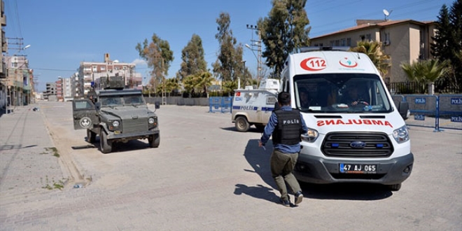 Nusaybin'de patlayc infilak etti: 2 asker yaral