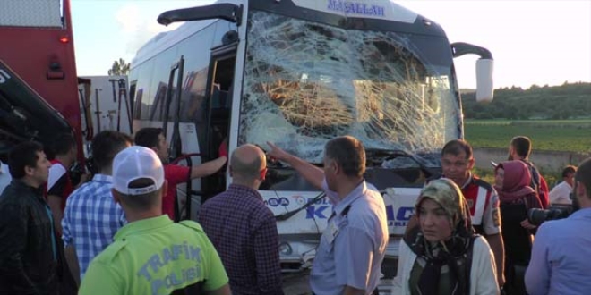 Bolu'da trafik kazas: 23 yaral